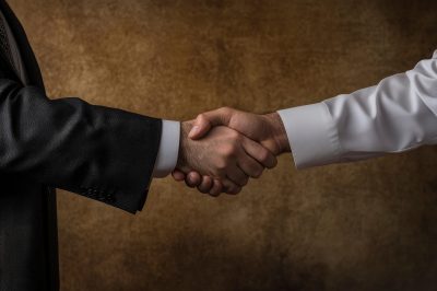 Model de contract de barter între firme